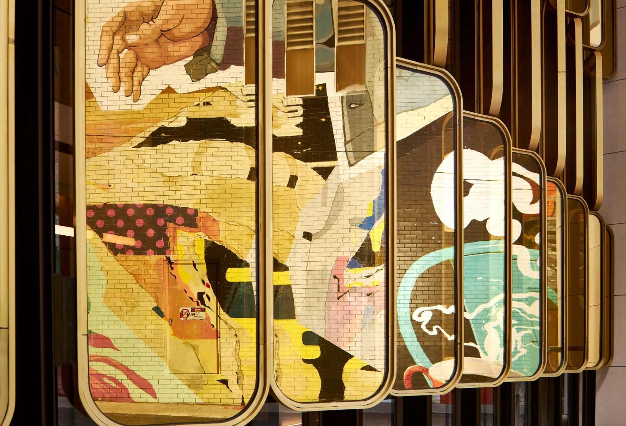 Hilton Melbourne Little Queen Street Bagian luar foto The 1960s mural