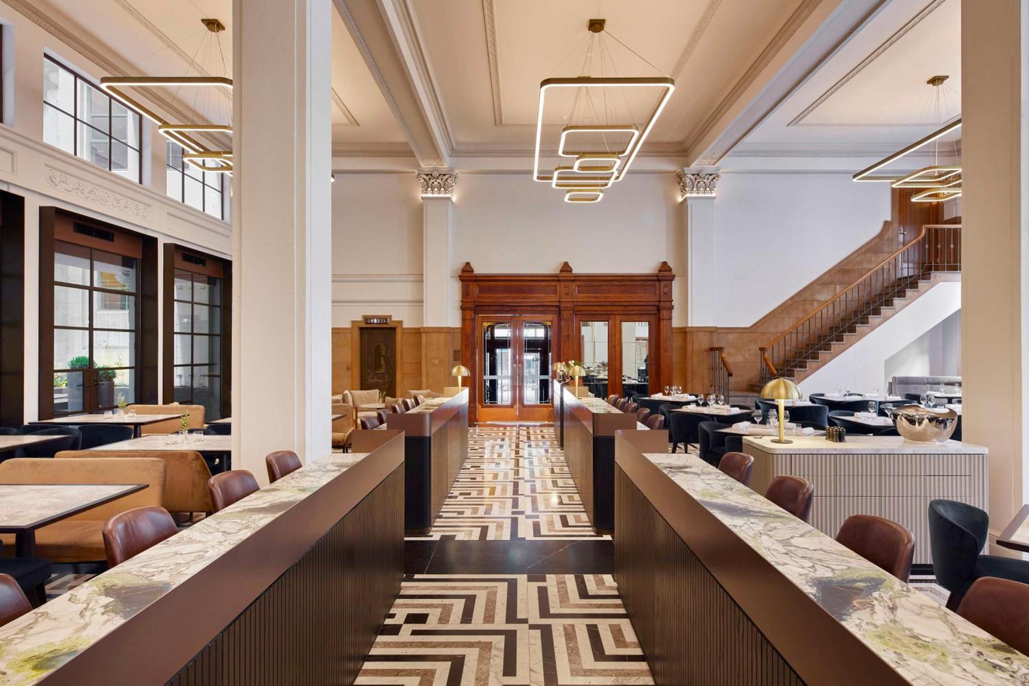 Hilton Melbourne Little Queen Street Bagian luar foto The restaurant at The Ivy, St John's Wood